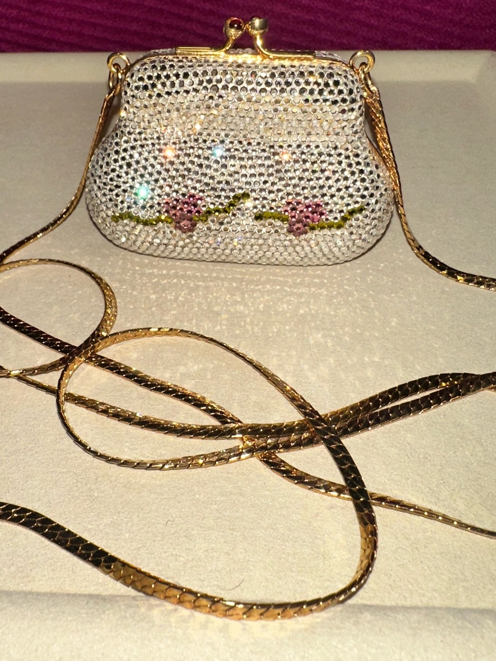 VTG Judith Leiber Swarvoski Rhinestone Floral Minaudière Kiss-lock Clutch Purse